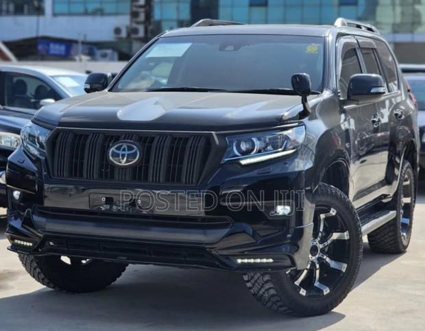 Toyota Land Cruiser Prado 2018 Black