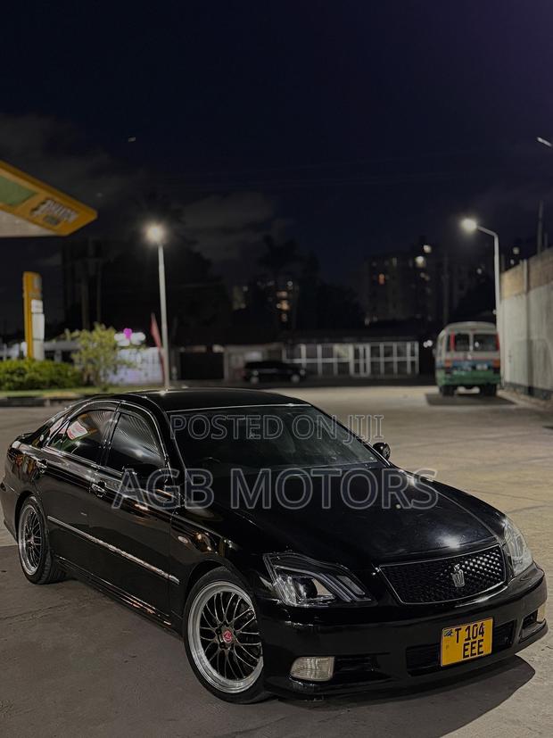 Toyota Crown 2006 Black