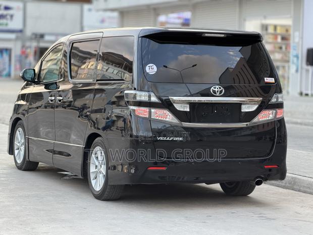 Toyota Vellfire 2008 Black
