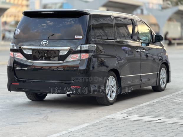 Toyota Vellfire 2008 Black