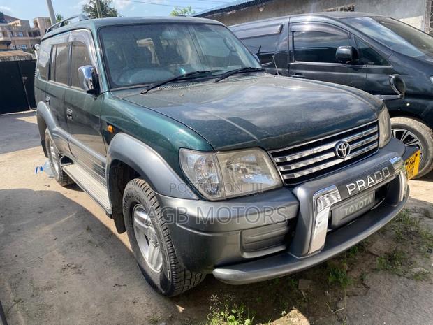 Toyota Land Cruiser Prado 2000 Green