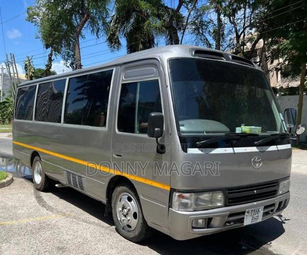 Toyota Coaster 2005 Gray