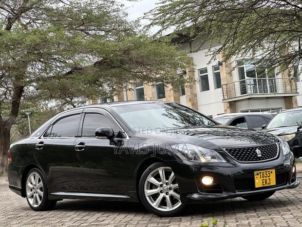 Toyota Crown 2009 Black