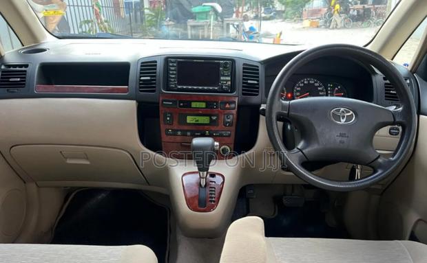 Toyota Corolla Spacio 2006 Gray
