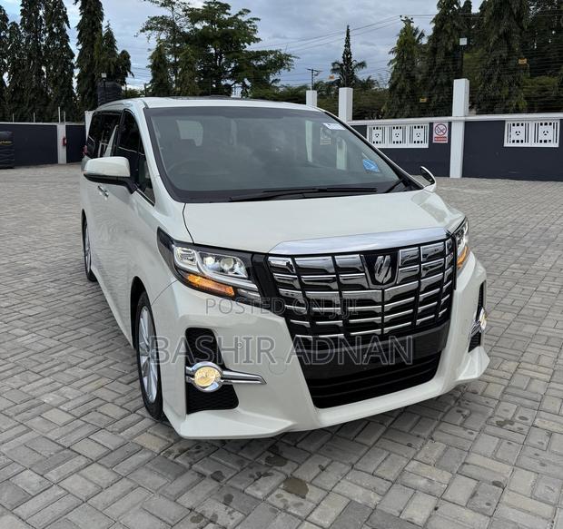 Toyota Alphard 2.5 Petrol FWD 2016 White