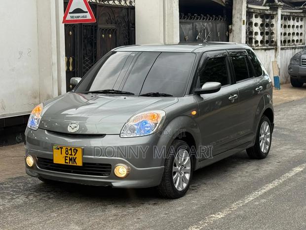 Mazda Verisa 2008 Gray