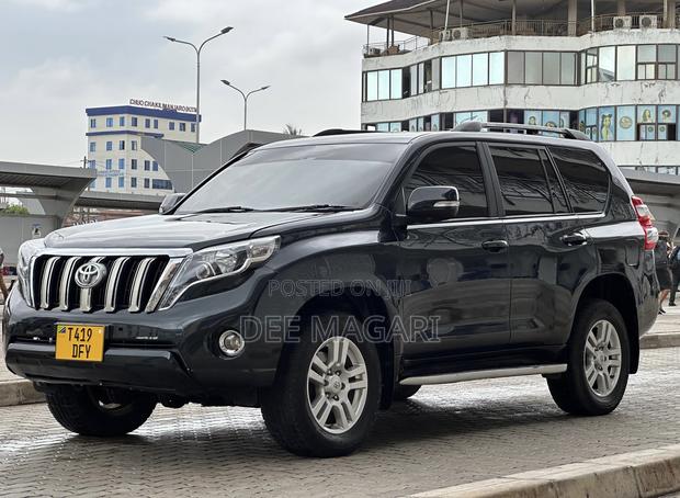 Toyota Land Cruiser Prado 2010 Black