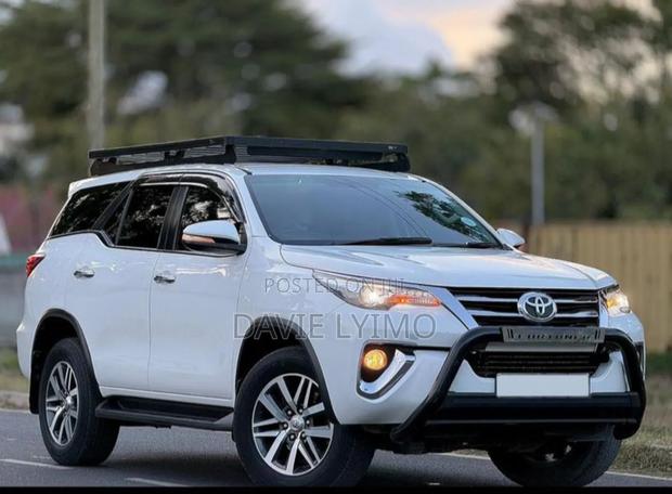 Toyota Fortuner 2.8 D AWD 2018 White