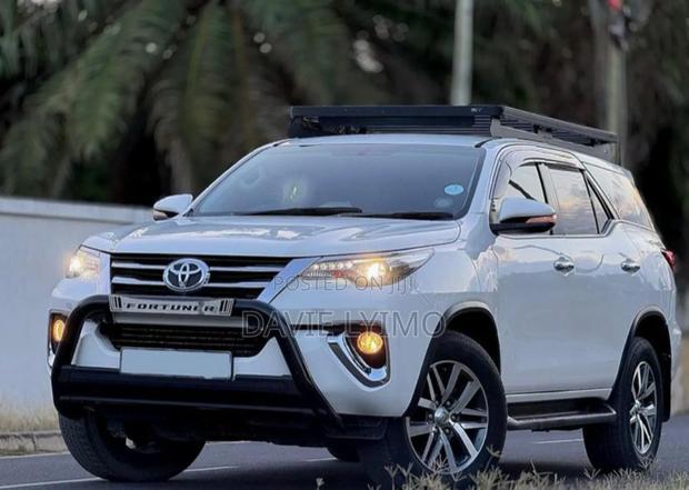 Toyota Fortuner 2.8 D AWD 2018 White