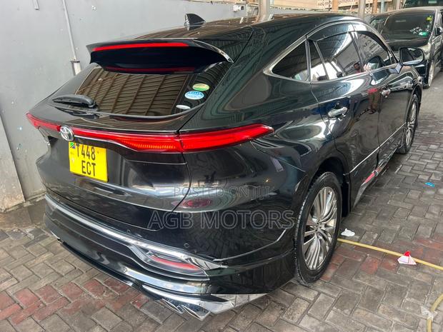 Toyota Harrier 2022 Black