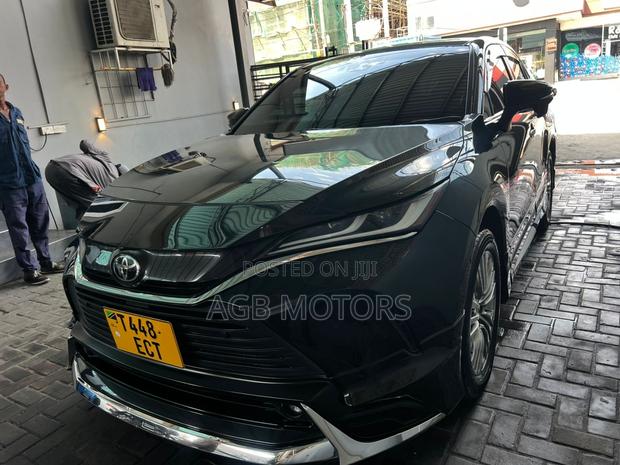 Toyota Harrier 2022 Black