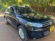 Volkswagen Touareg 2012 Black for sale