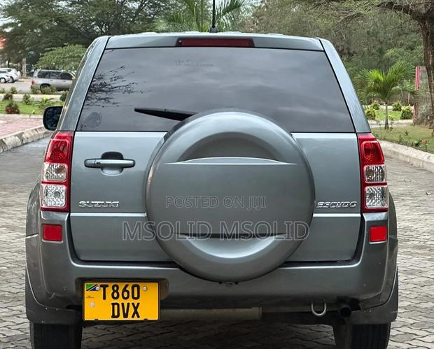Suzuki Escudo 2006 Gray