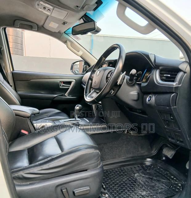 Toyota Fortuner 2021 White
