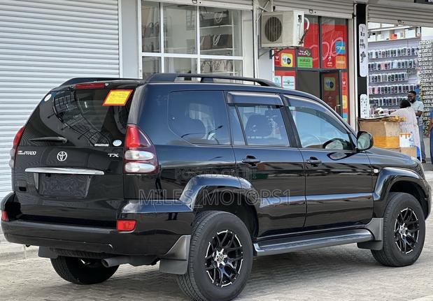Toyota Land Cruiser Prado 2008 Black
