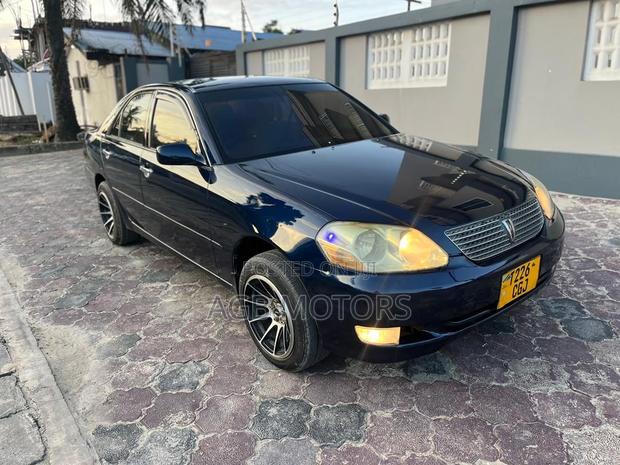 Toyota Mark II 2002 Blue