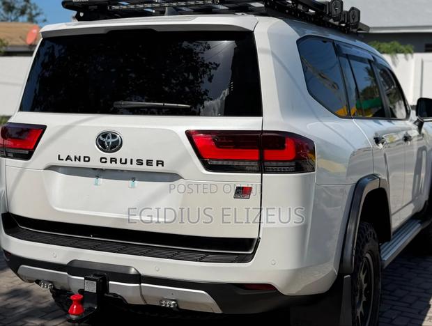 New Toyota Land Cruiser 2024 White