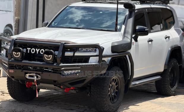 New Toyota Land Cruiser 2024 White