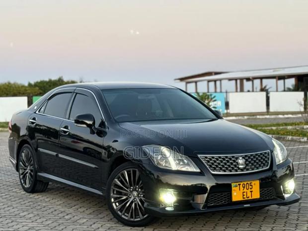 Toyota Crown 2009 Black