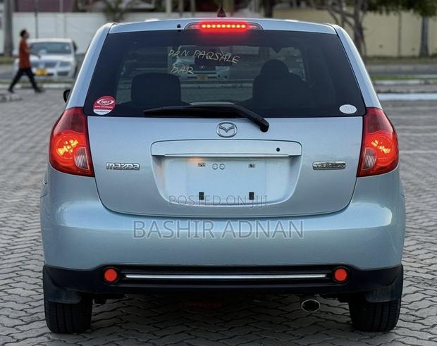 Mazda Verisa 2008 Blue