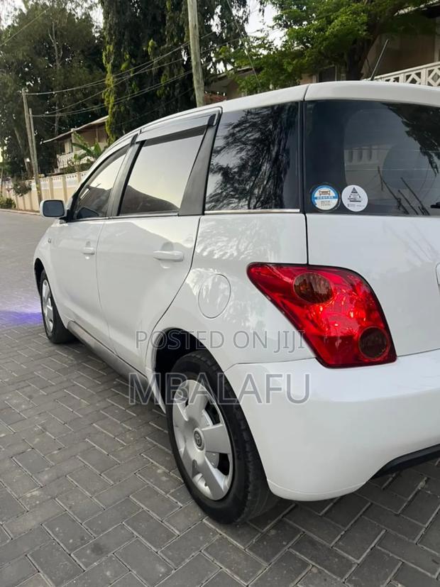 Toyota IST 2006 White