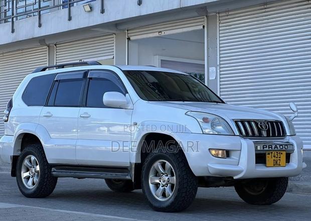 Toyota Land Cruiser Prado 2005 White