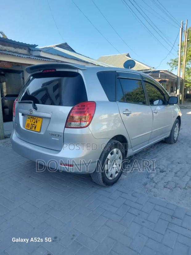 Toyota Corolla Spacio 2004 Silver
