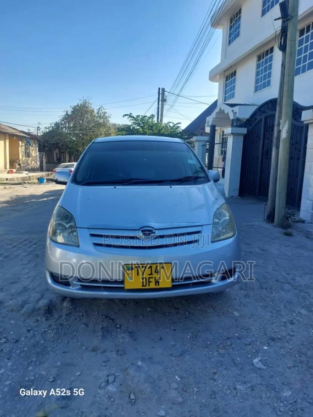 Toyota Corolla Spacio 2004 Silver