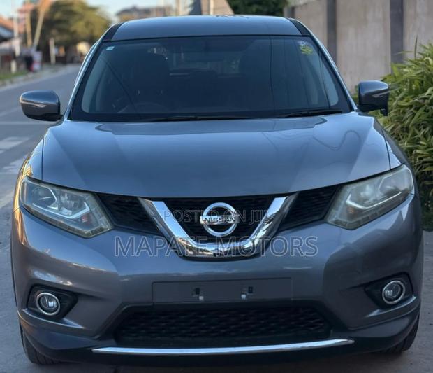Nissan X-Trail 2.0 Petrol AWD 2015 Gray