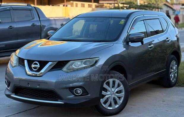 Nissan X-Trail 2.0 Petrol AWD 2015 Gray