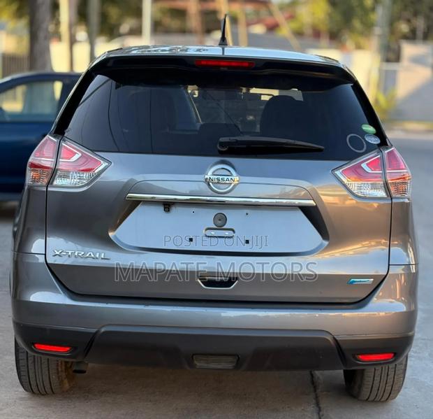 Nissan X-Trail 2.0 Petrol AWD 2015 Gray