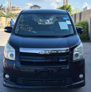 Toyota Noah 2.0 158hp AWD (8 Seater) 2012 Black for sale