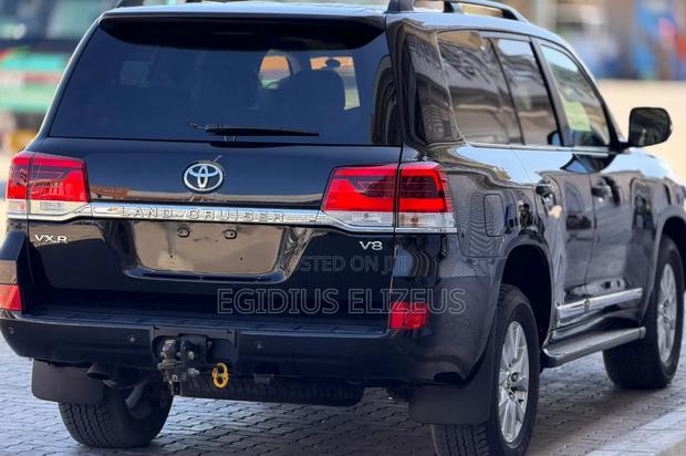 Toyota Land Cruiser 2020 Black
