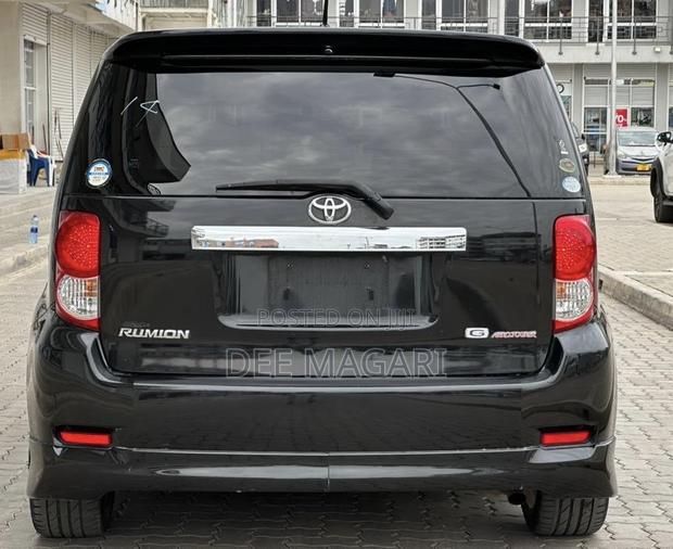Toyota Corolla Rumion 2008 Black