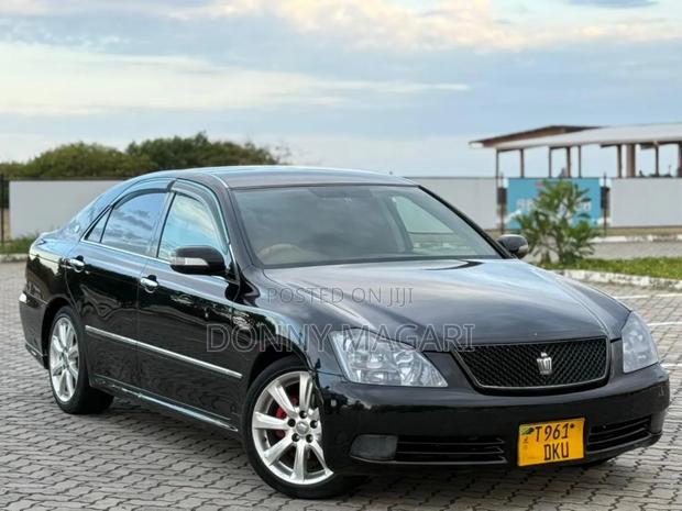 Toyota Crown 2006 Black