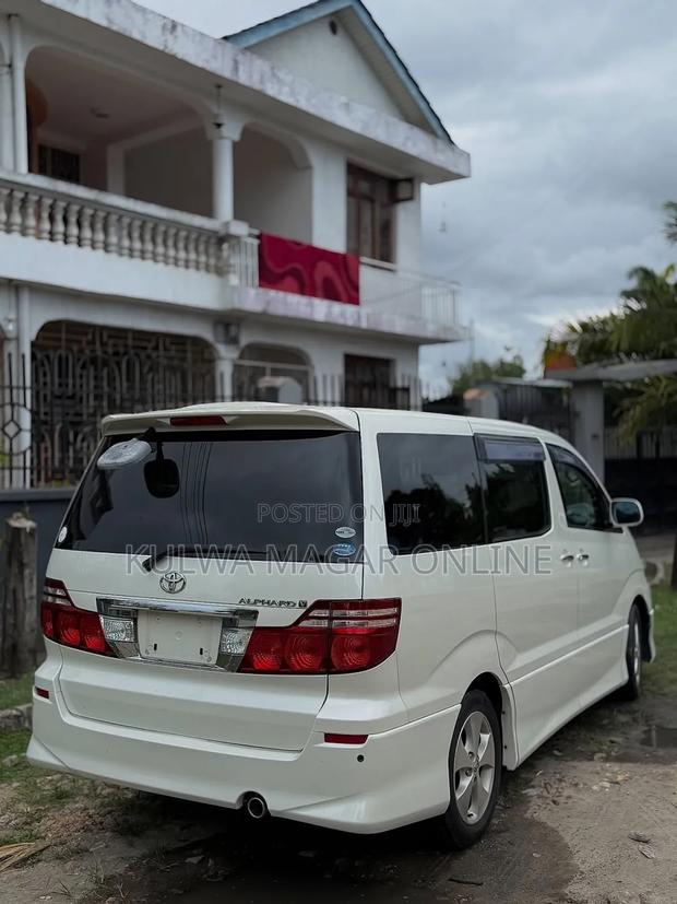 Toyota Alphard 2006 White