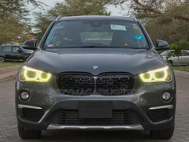 BMW X1 xDrive28i AWD 2016 Gray