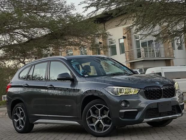BMW X1 xDrive28i AWD 2016 Gray
