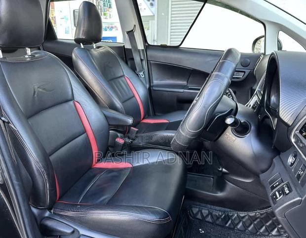 Toyota Ractis 1.5 FWD 2014 Black