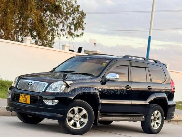 Toyota Land Cruiser Prado 2005 Black