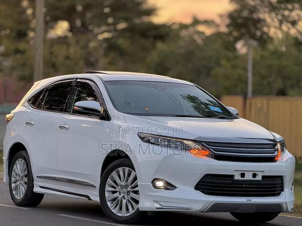Toyota Harrier 2.0 2015 White
