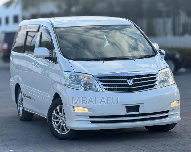 Toyota Alphard 2.4 Petrol AWD 2007 White