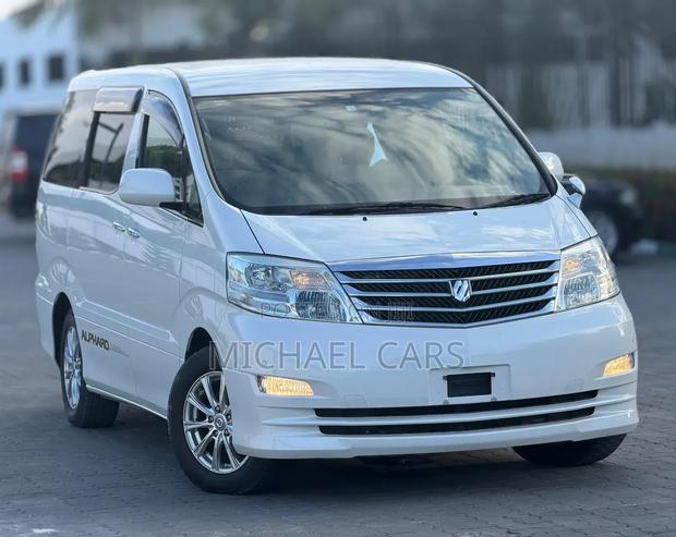 Toyota Alphard 2.4 Petrol AWD 2007 White