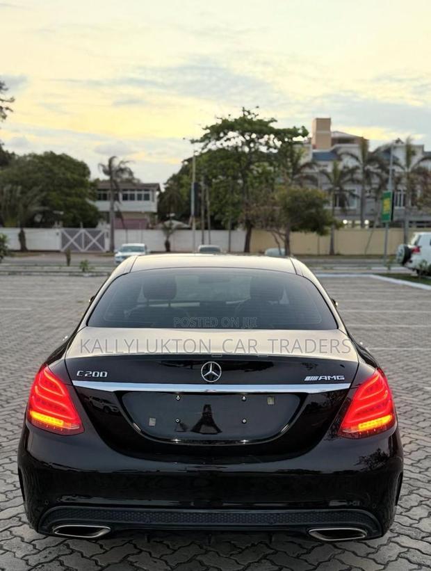 Mercedes-Benz C200 2015 Black