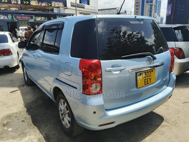 Toyota Raum 2004 Blue