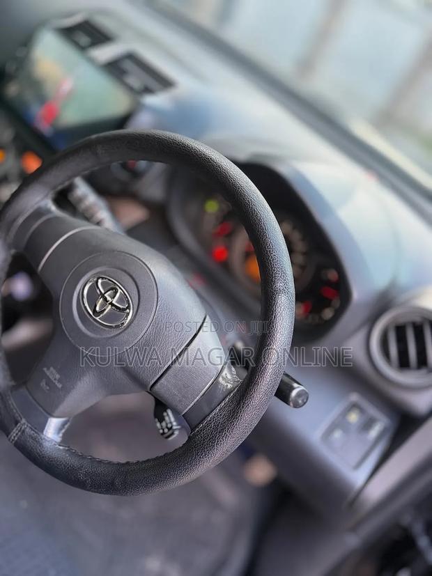 Toyota Vanguard 2009 Black