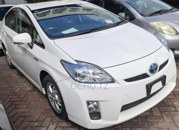 Toyota Prius 2011 White