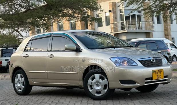 Toyota Corolla RunX 2004 Gold