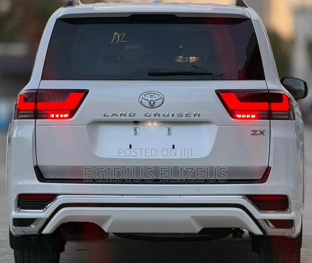 New Toyota Land Cruiser 2024 White