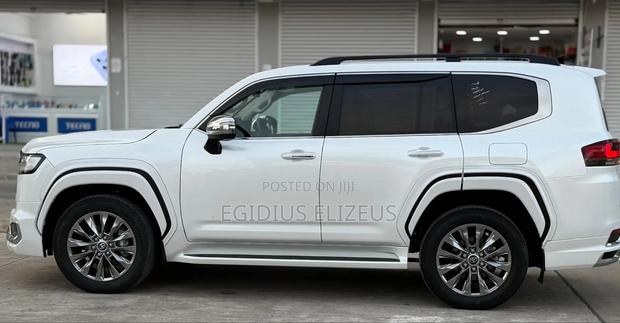New Toyota Land Cruiser 2024 White